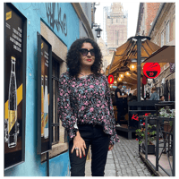 Yana Kliches, Editor