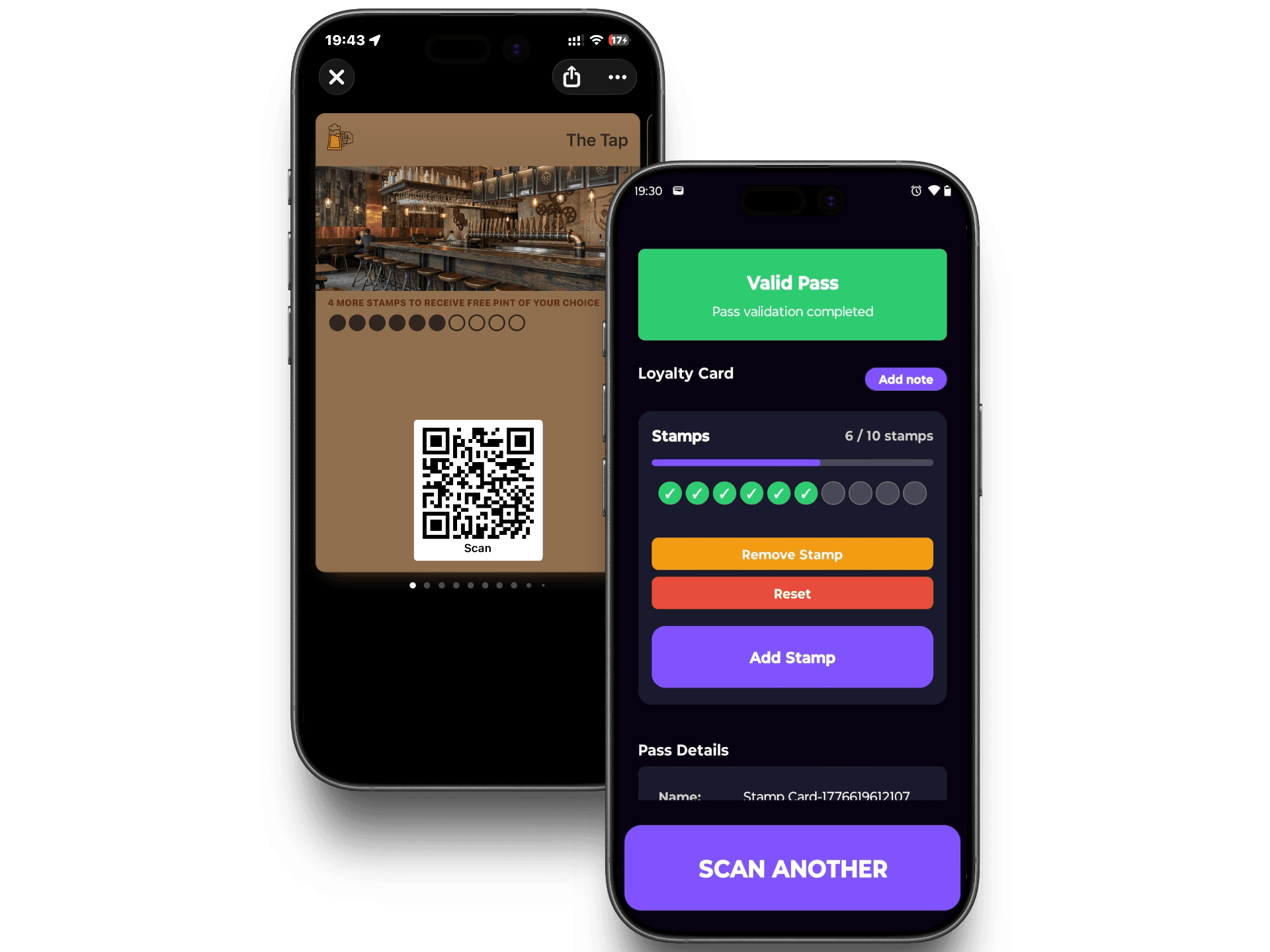 Productbeeld met de wallet-kaart van de klant naast de scanner-app van het personeel die een geldige pas bevestigt