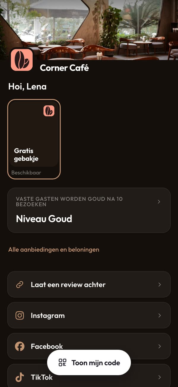 De app van Corner Café: Hoi Lena, haar gratis gebakje en haar Goud-niveau