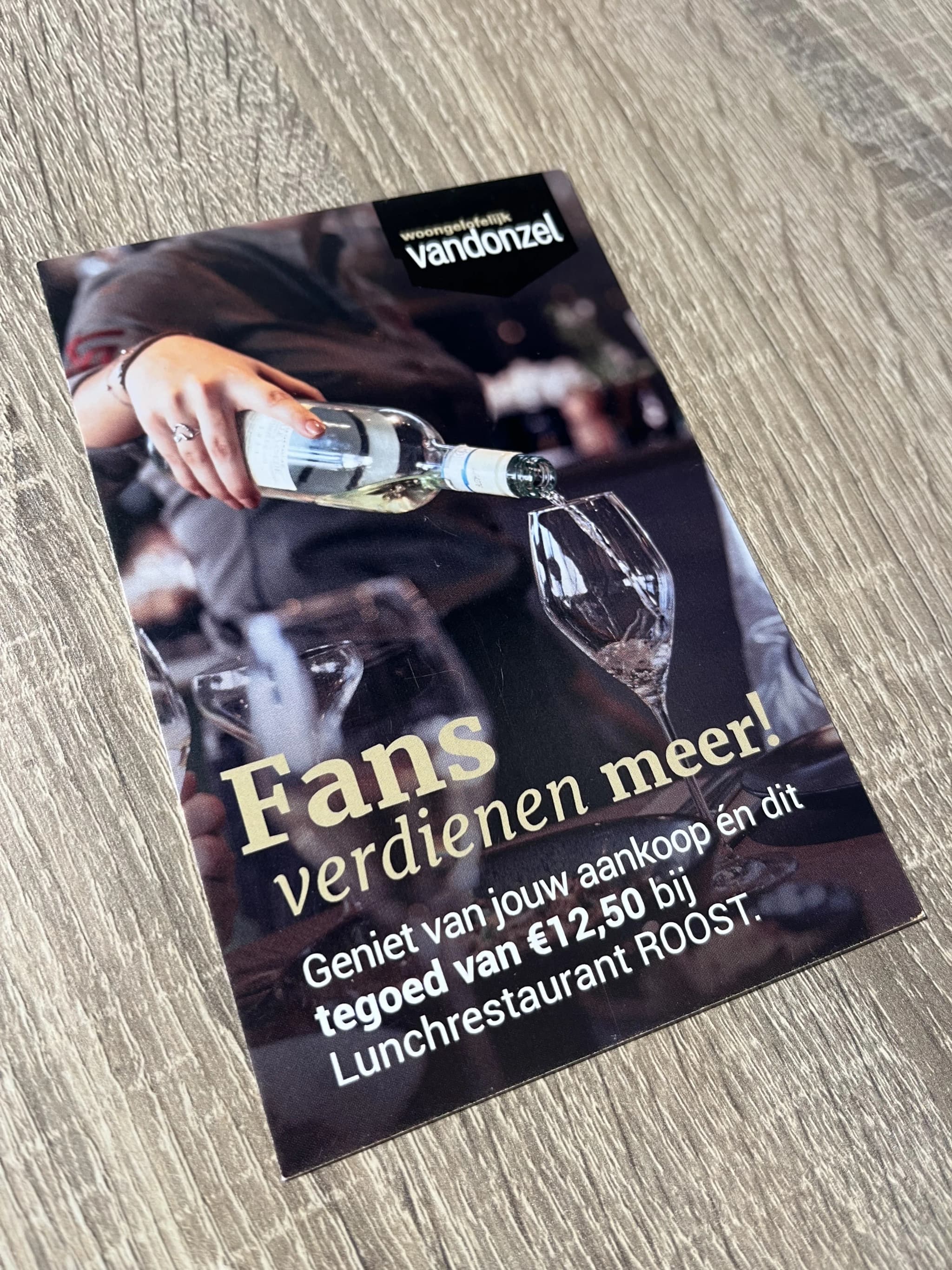 Achterkant postkaart — instructies en QR-code