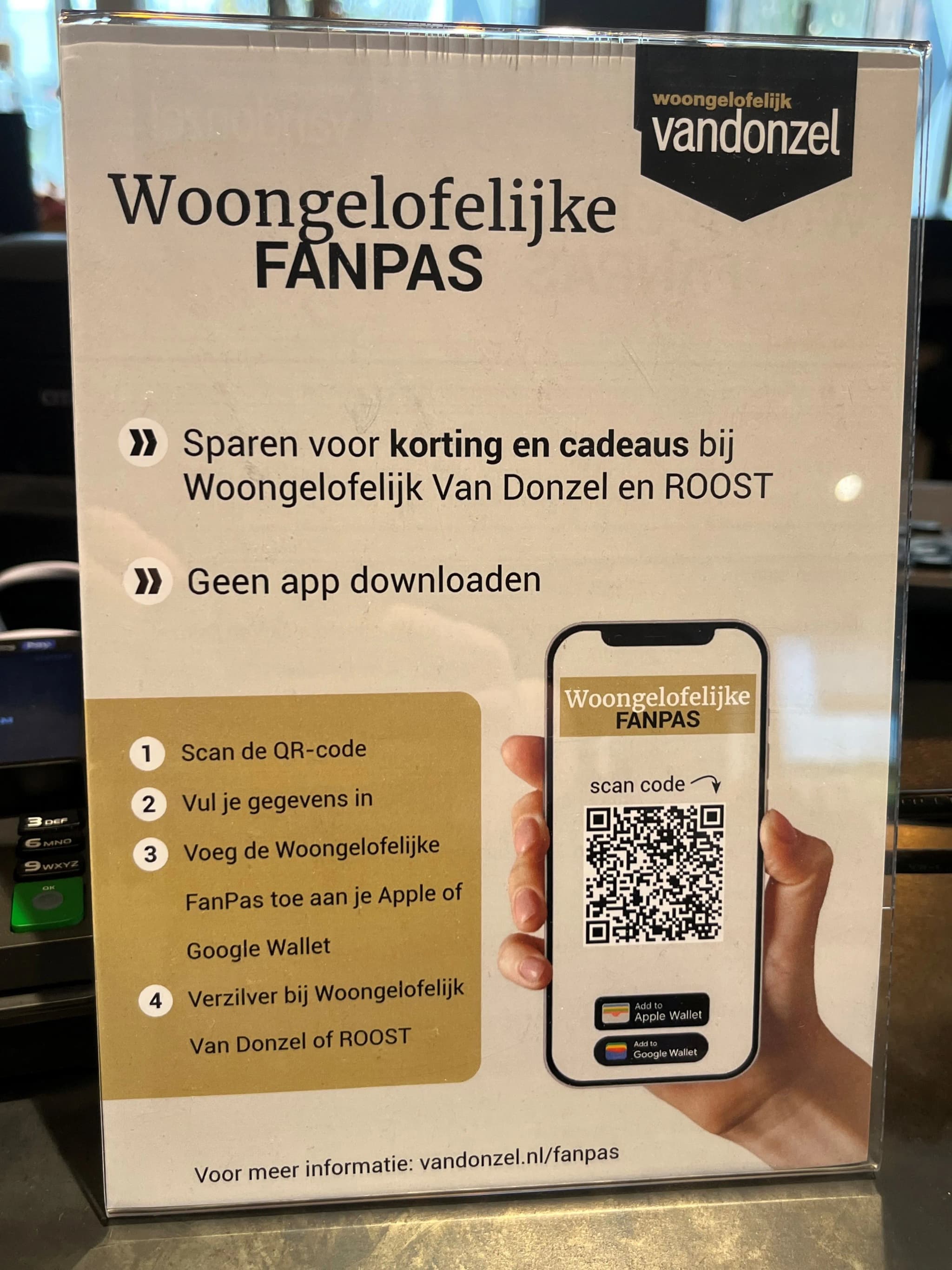 QR-scanbord bij de kassa
