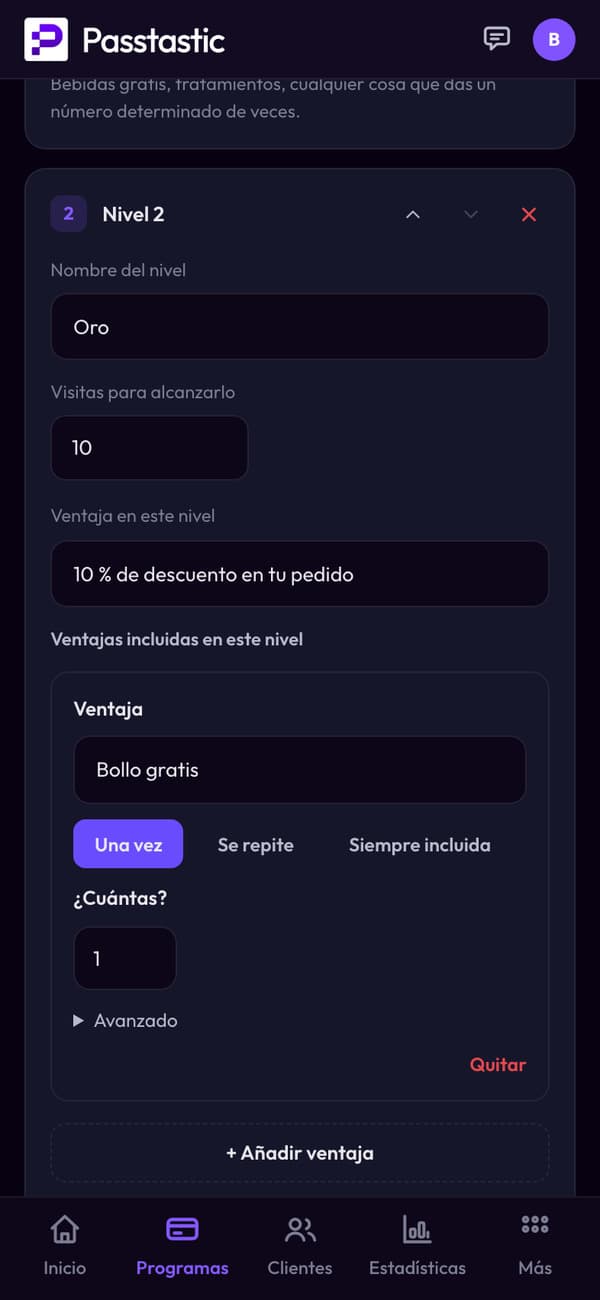 Niveles y beneficios: Oro tras 10 visitas, 10 % de descuento en tu pedido y un bollo gratis incluido