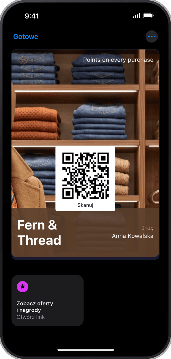 Karta punktowa sklepu Fern & Thread otwarta w Apple Wallet na iPhonie