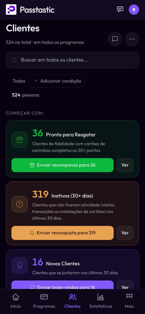 A tela de clientes da Fern & Thread: cada cliente com visitas, pontos e última visita, e grupos de quem já pode resgatar uma recompensa ou não volta há 30 dias